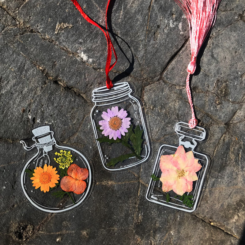 Transparent dried flower bookmarks
