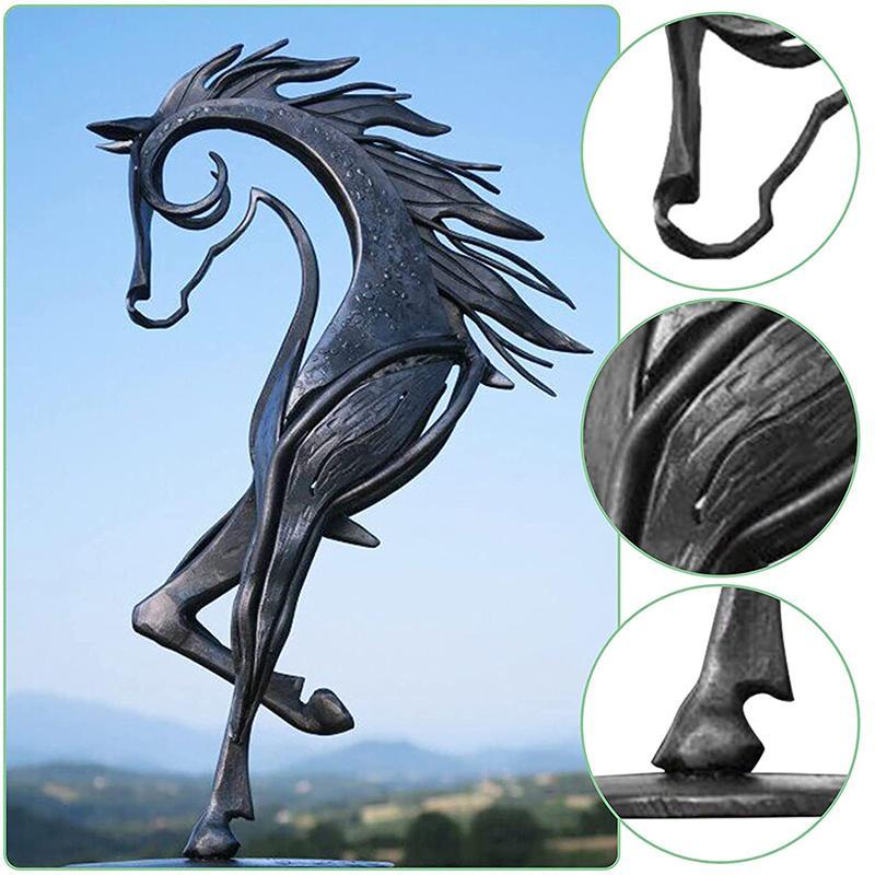 Horse sculpture decoration