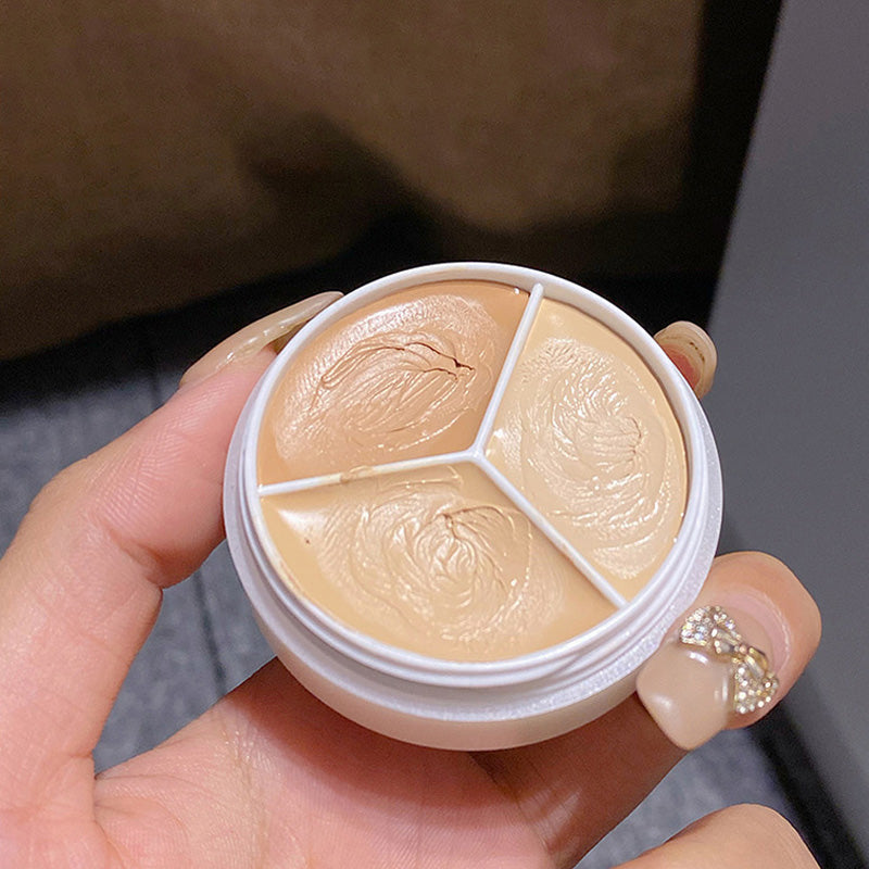 Tri-Color Concealer Palette for Acne Spots and Dark Circles