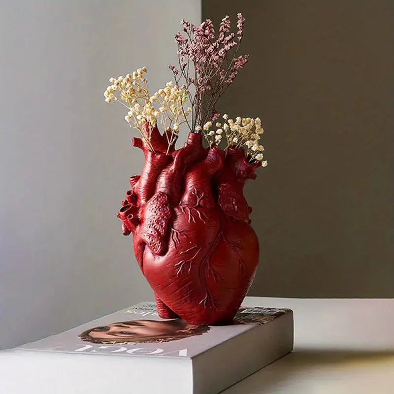 Dorsø - Ceramic Heart Vase
