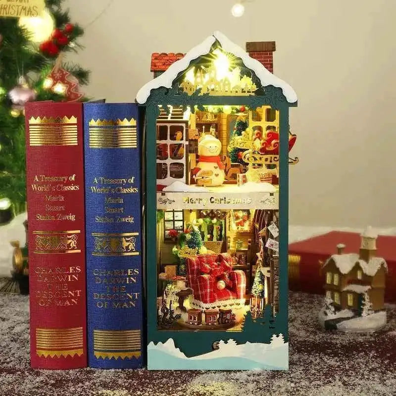 Santa's Cottage｜Christmas Series DIY Book Nook Kit