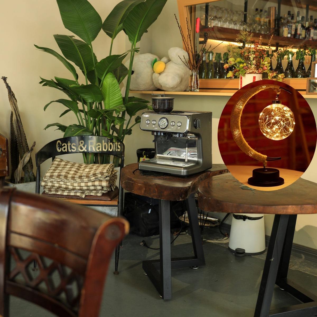 MoonGlow Lamp - Stylish Wrought Iron LED Table Lamp