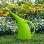 Practical watering can for the garden – Ergonomic design and easy handling