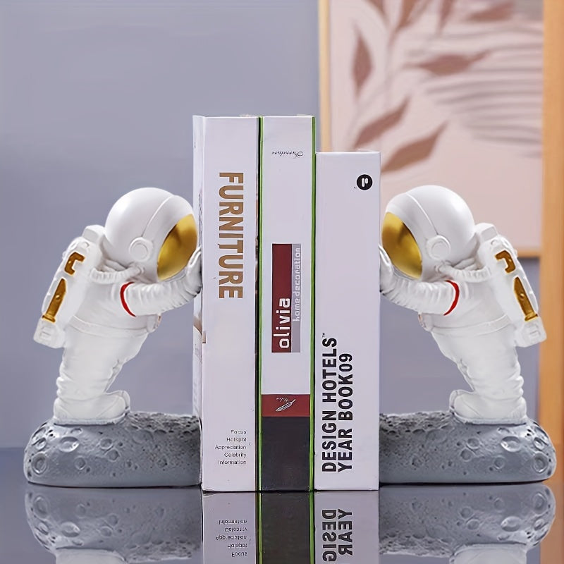 SpaceHold - Astronaut Bookends for a Space Theme