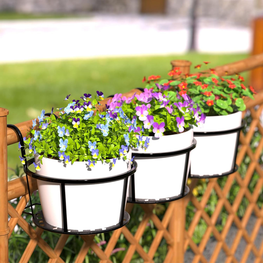 Hanging Plant Basket made of Metal – Balcony Planter Pot with Hook for Garden and Terrace