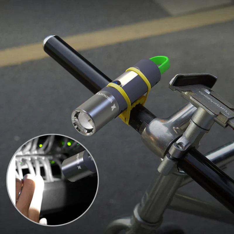 Multifunctional LED Flashlight
