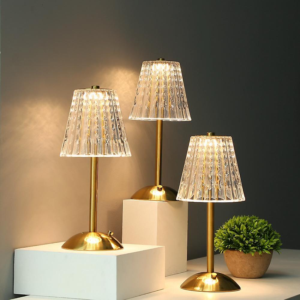 – Gold crystal table lamp