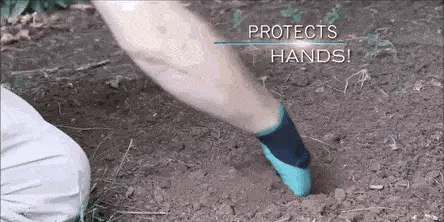 Genius gardening gloves with claws