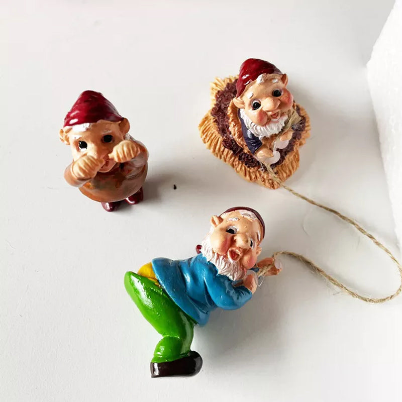 Gnome Climbing Ornament