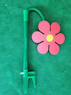 Dancing Daisy Sprinkler – Fun Lawn Sprinkler for Garden and Pets