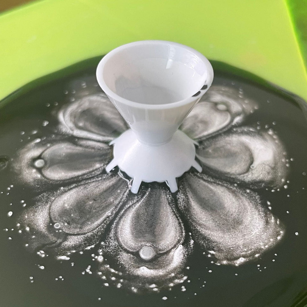 Pouring Colors Flower Split Art Cup