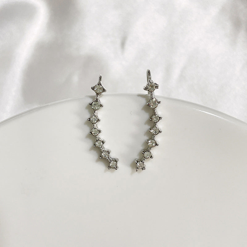 LuxeSparkle Sophisticated Diamond Accent