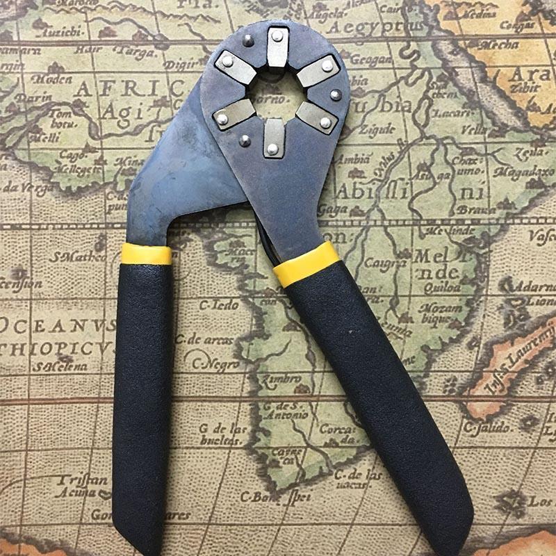 Multifunctional Logger Head Bionic Grip Key