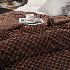 FlannelLuxe – Soft Fleece Blanket for Comfort