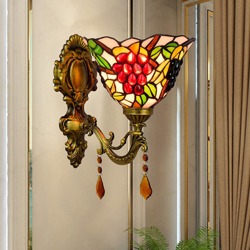Single-Bulb Wall Sconces Tiffany Flared Stained Glass Wall Mount Light with Grape Pattern in Brass