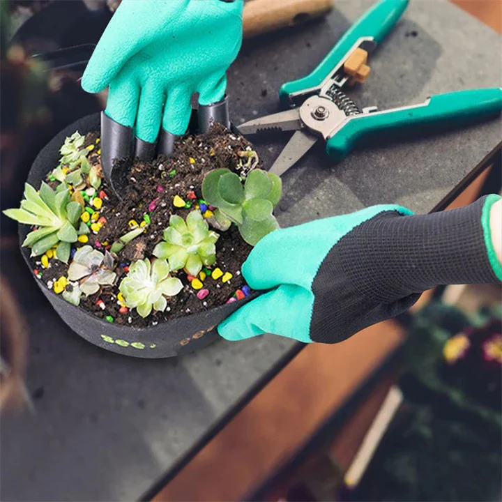 Genius gardening gloves with claws