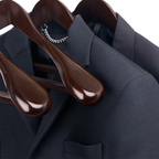 Oaklee Élite – Luxury Wood Hangers with Sophisticated Design