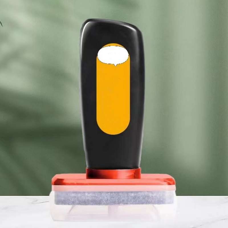 CleanSight – Instant renewal of crystal clear, rain-repellent windshields