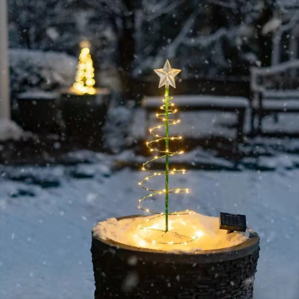 Brightree - Solar-powered Christmas lights for enchanting spaces