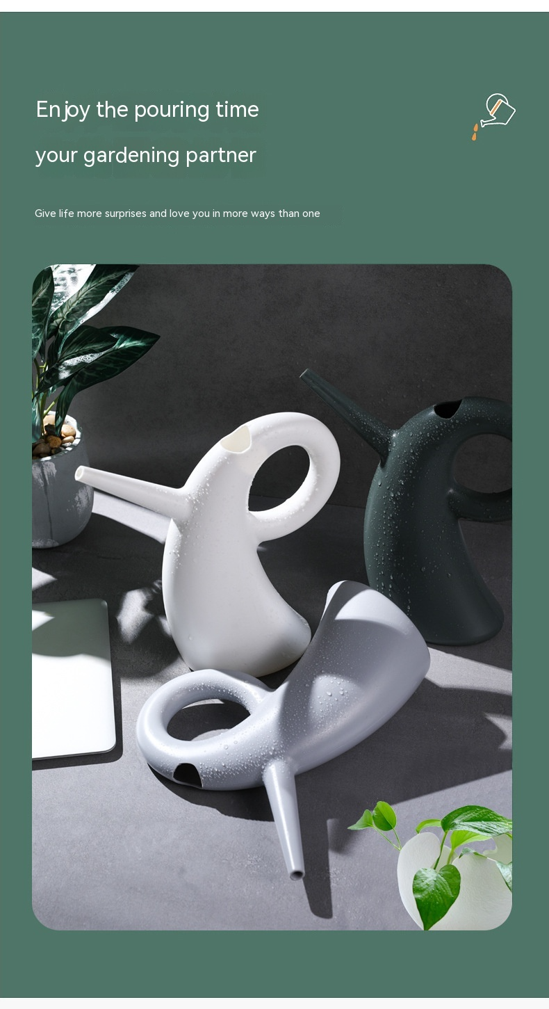Watering can with extended spout – Elegant design for precise watering