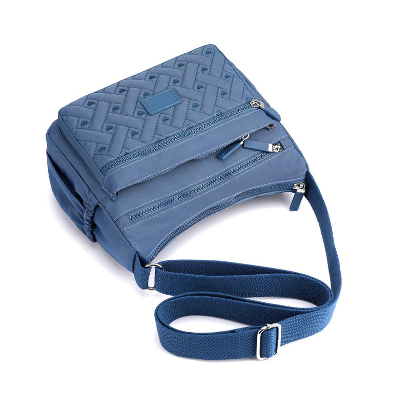 Classic Luxury Shoulder Bag – Elegant & Spacious Everyday Handbag