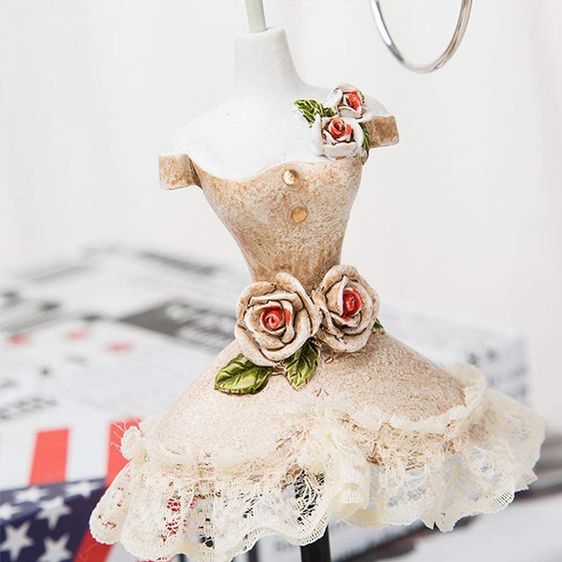 Creative jewelry stand female bust made of resin