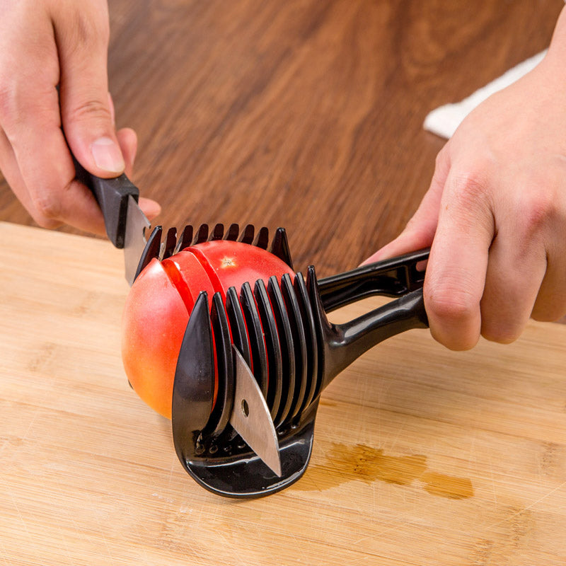 Kitchen cutter cutting clip