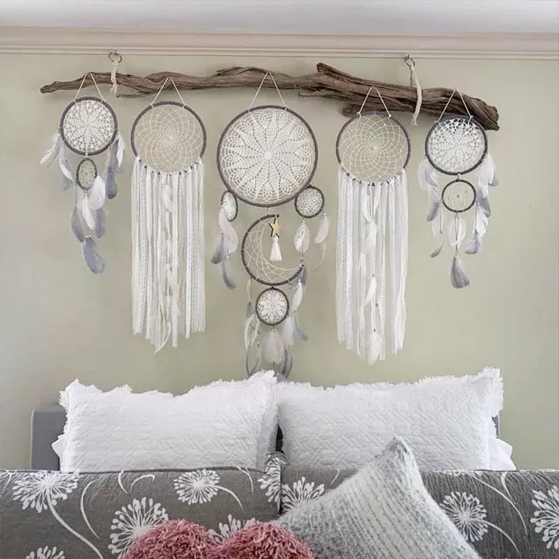 Dream catcher moon and stars hang over the bed (5 pieces)