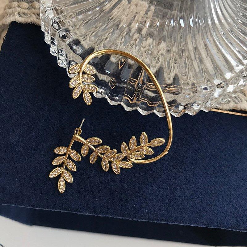 Shiny Zircon Earrings