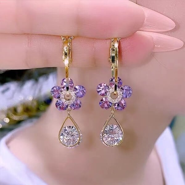 Elara Elegant Floral Sparkle