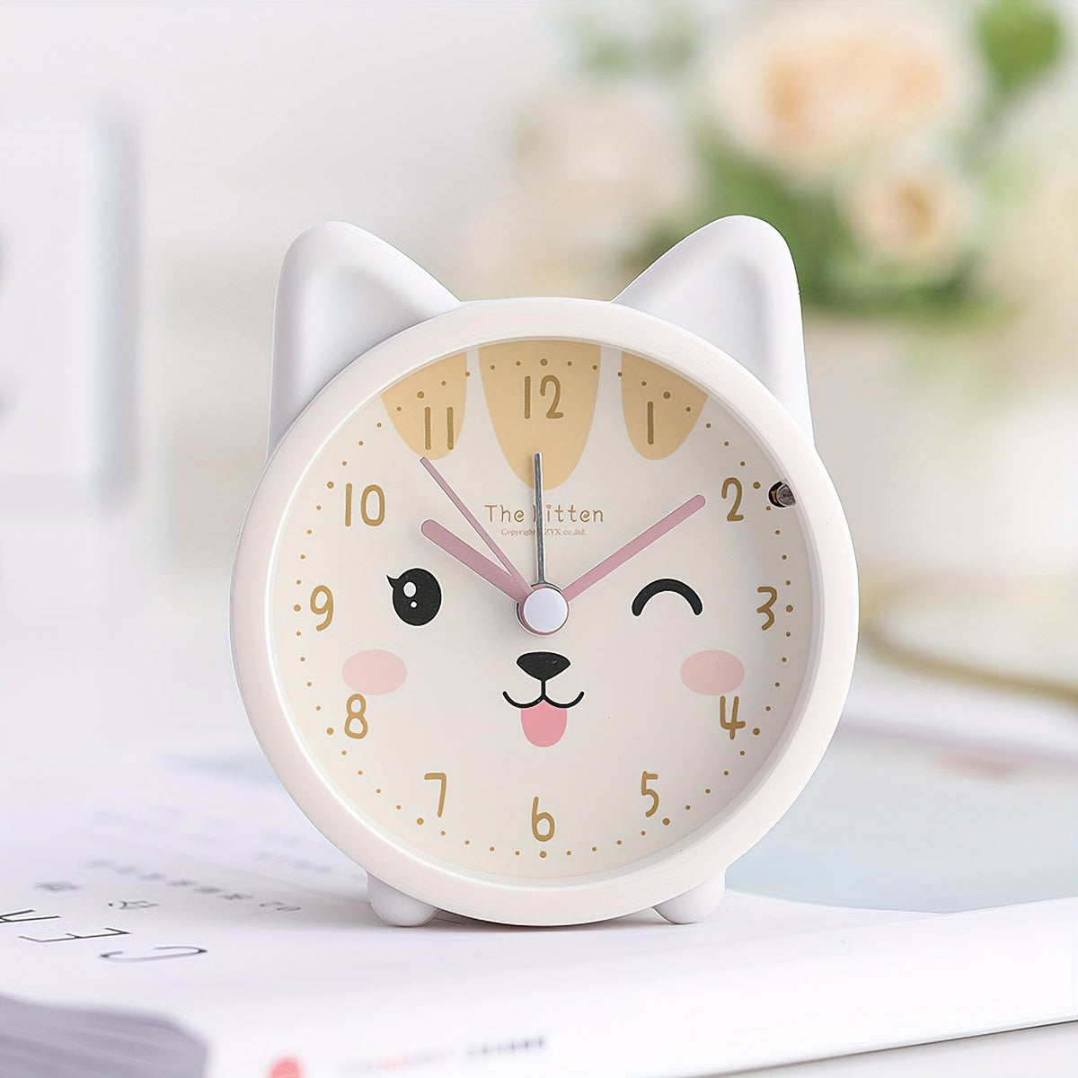 Children's Alarm Clock with Night Light – Quiet, Rabbit Pattern & Compact Design