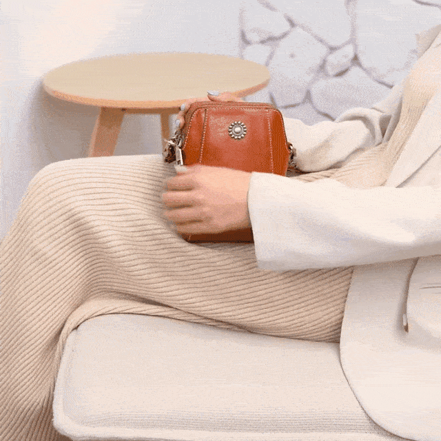 Vertical Mobile Phone Pouch