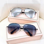 Pilot sunglasses for men with gradient and UV400 protection