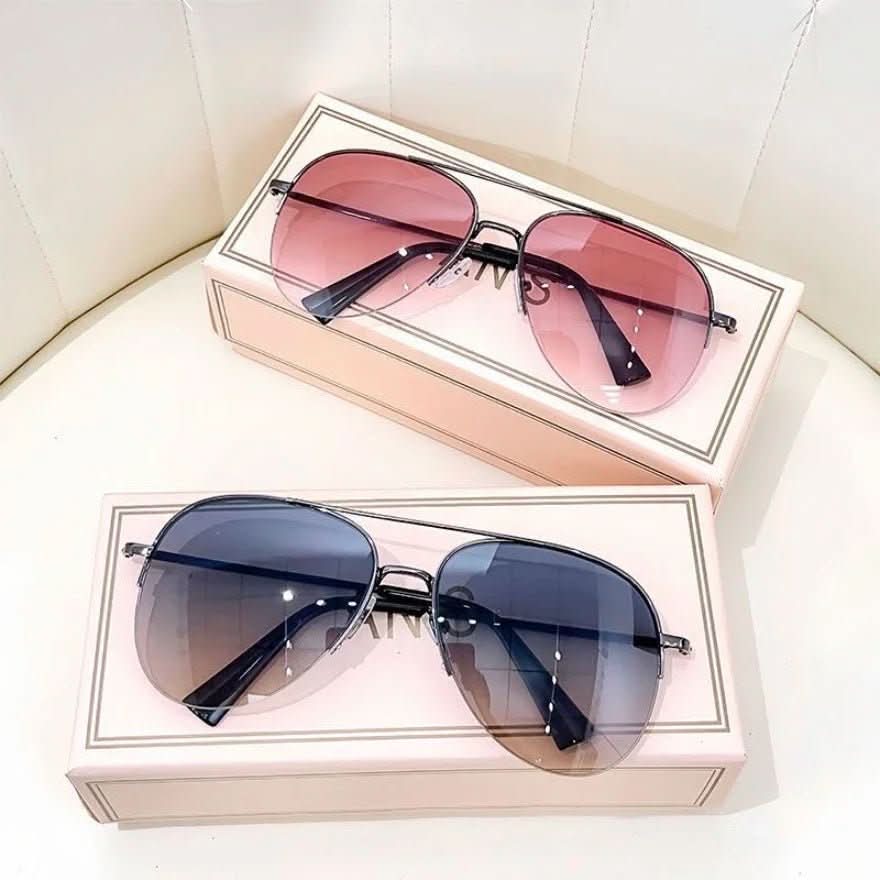 Pilot sunglasses for men with gradient and UV400 protection
