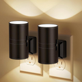 Night light socket with brightness detection and adjustable brightness