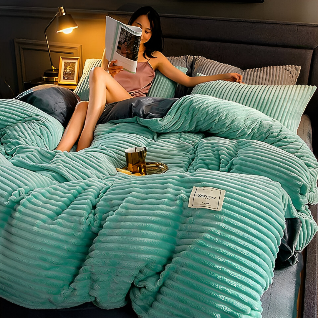 Auric Flannel Bedding Set | Cozy Duvet Cover
