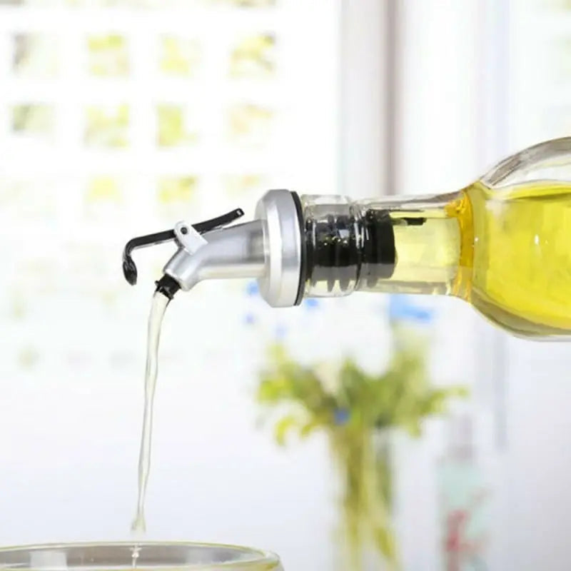 Spout for spice bottles – Leak-proof & food safe