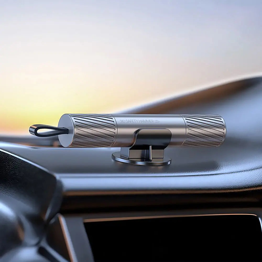 Auto emergency hammer with glass breaker – Reliable & life-saving in an emergency