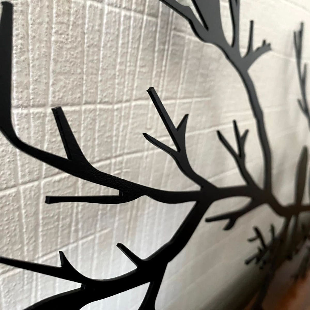 Metal wall decoration with birds for elegant living