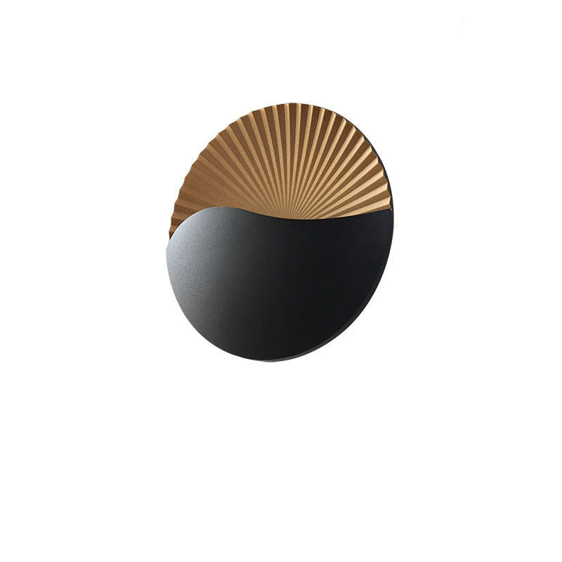 Weatherproof Outdoor LED Lamp with Energy-Efficient Lighting for Gardens and Patios