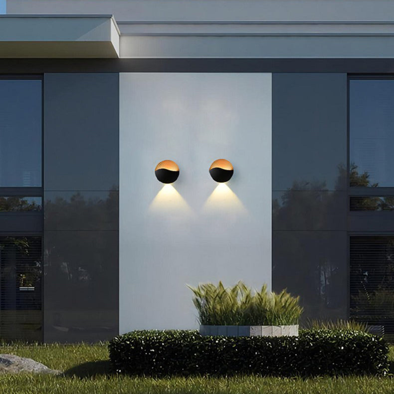 Weatherproof Outdoor LED Lamp with Energy-Efficient Lighting for Gardens and Patios