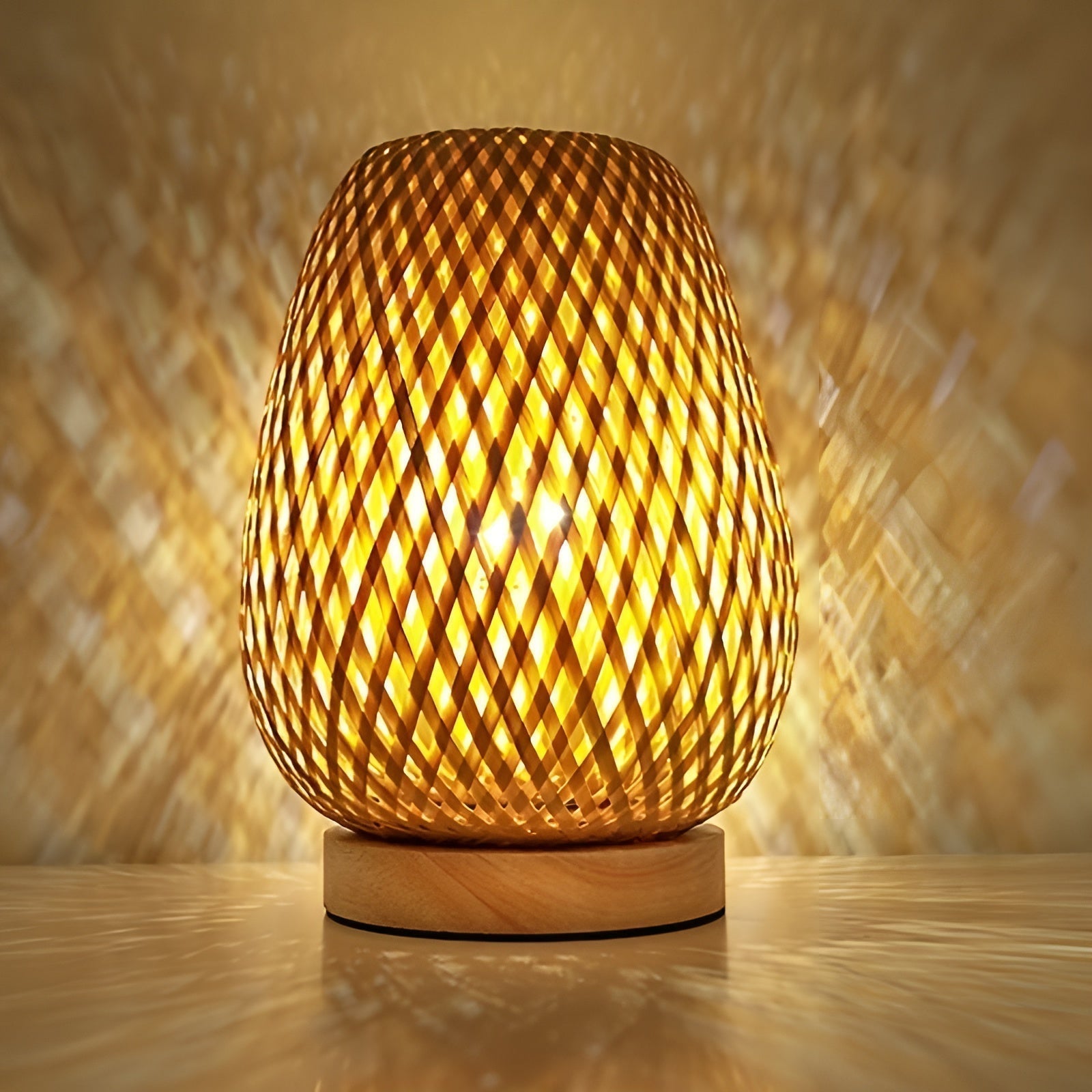 Bamboo Table Lamp with USB Power Supply – Sustainable and Energy-Saving Design
