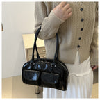 Slim and practical shoulder bag for everyday use
