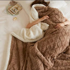 Heavy Winter Blanket with Soft Lamb Wool Ceiling Layer