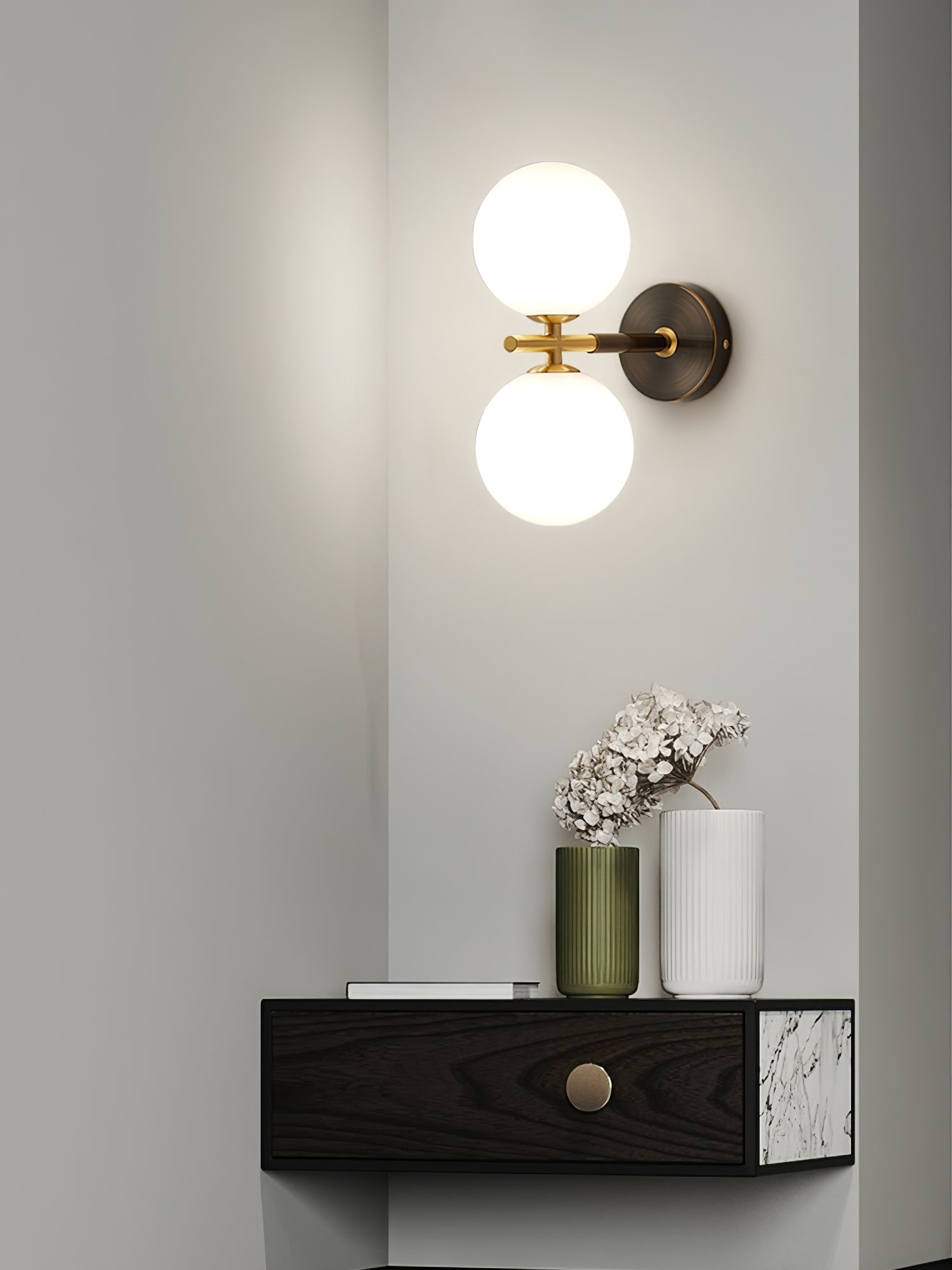GlobalGlow – Gold Wall Lamp with Global Inspiration