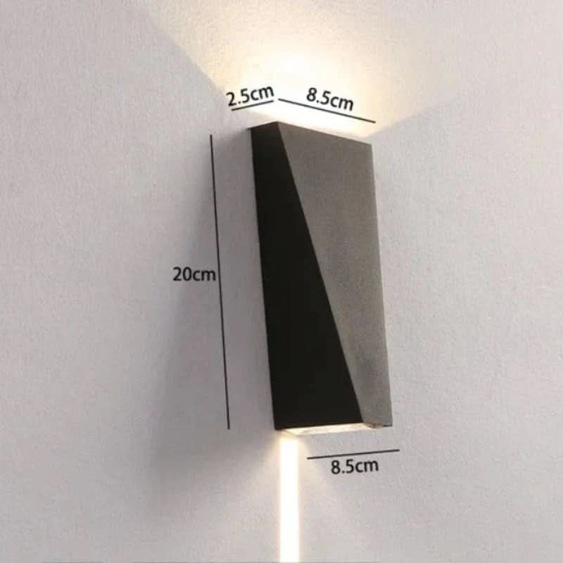 RayLume Modern Weatherproof Outdoor LED Wall Light