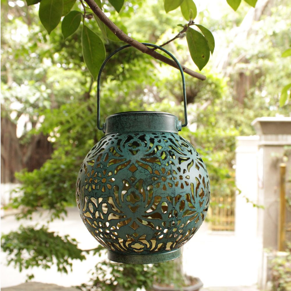 SolarLotte – Cozy garden lantern with solar energy