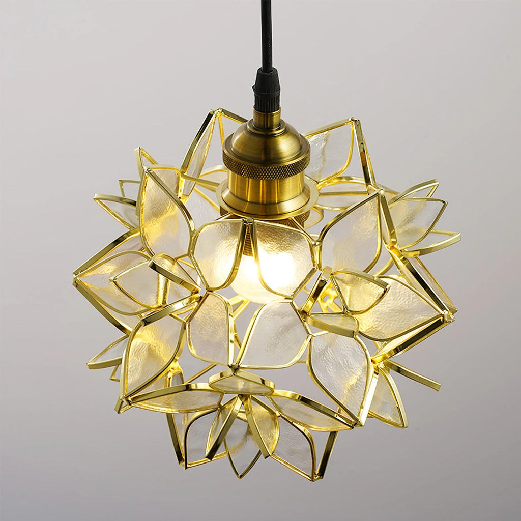 Pendant Lamp with Natural Accent