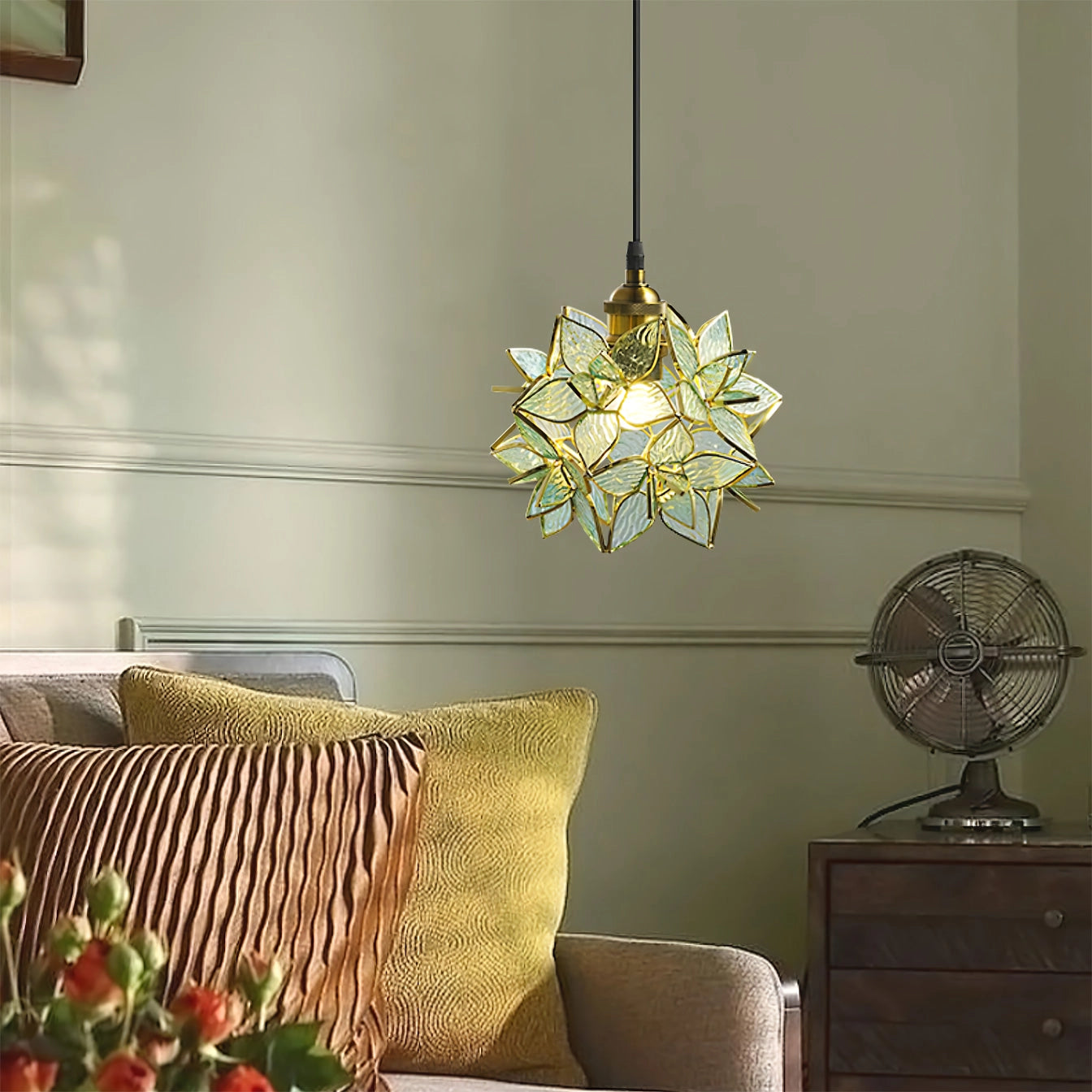 Pendant Lamp with Natural Accent