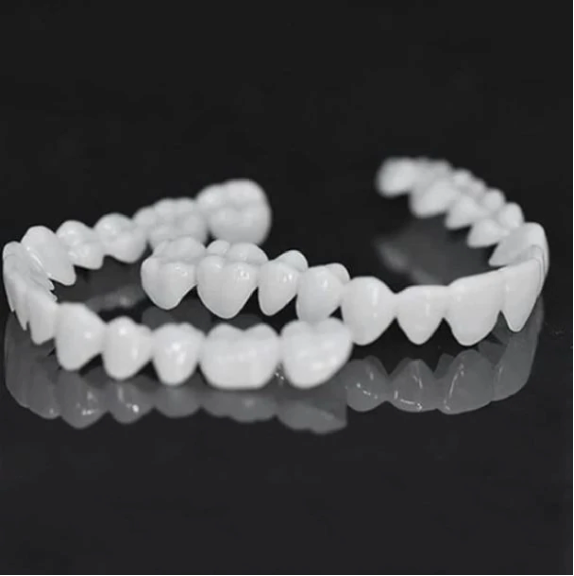HappySmile Facet set | Reusable upper and lower facets for a radiant smile